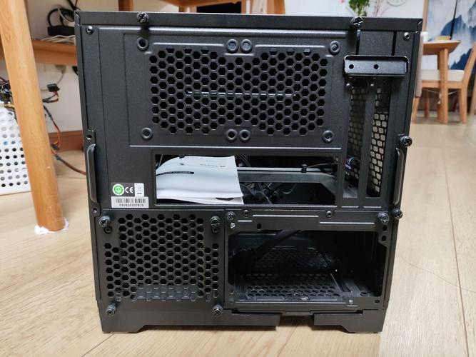 Mini ITX motherboard and components inside case