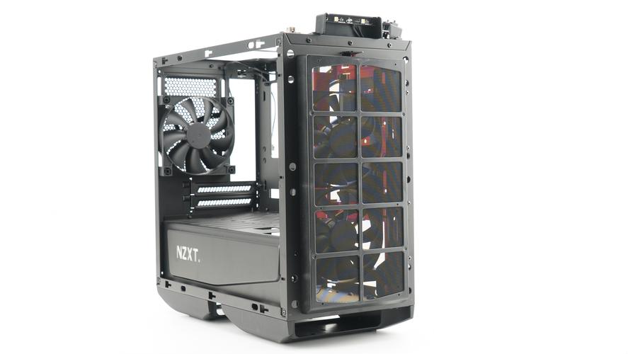 Gaming rig with strong thermal performance in mini case