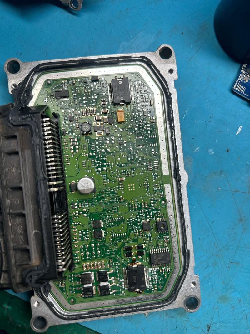 Assembled gaming PC in black case