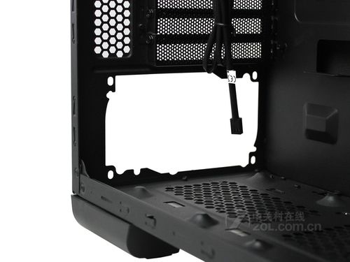 Tt Urban S31静音版深度评测:经典静音中塔机箱的均衡之选