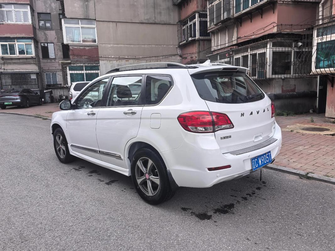 Computer case internal structure and specs