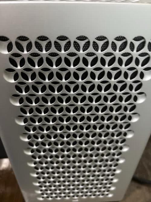 小喆优品B2 Pro Mesh深度评测:17.8L极致空间下的铝镁合金美学