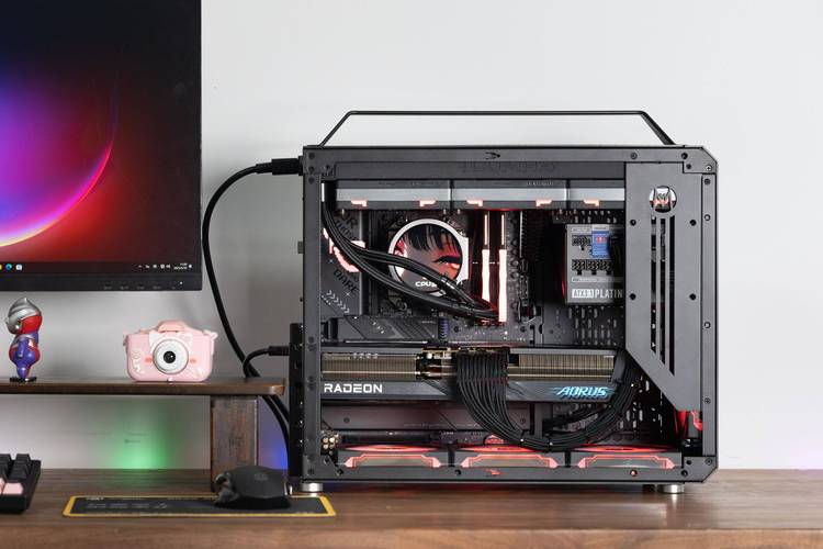 机箱内部结构与扩展位