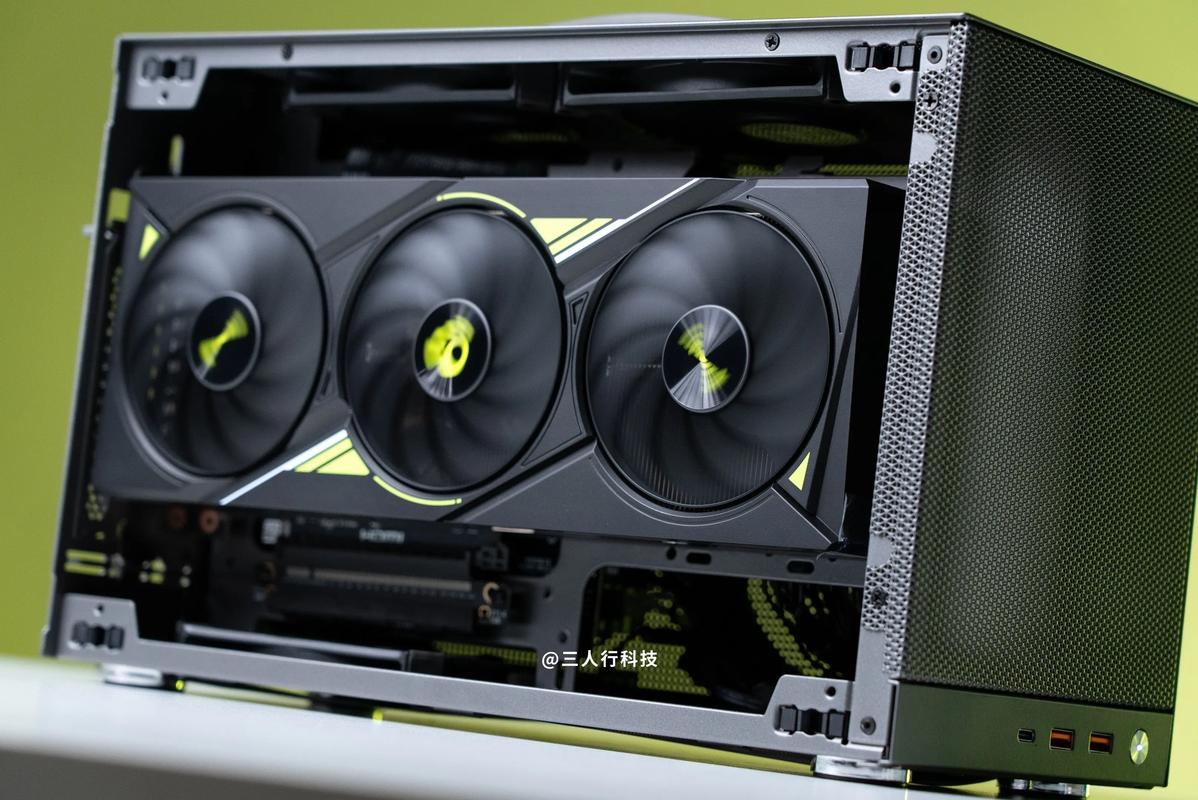 ITX机箱内部硬件布局