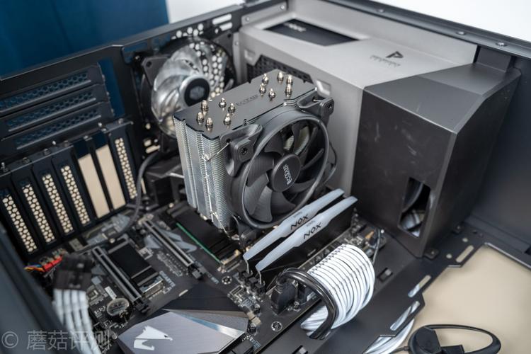 机箱水冷散热安装