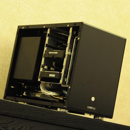 联力PC-Q25深度评测：ITX机箱中的存储怪兽与铝合金艺术