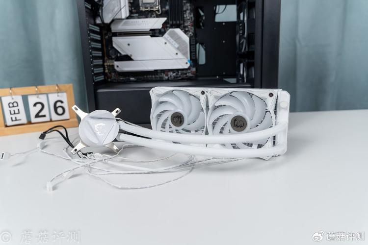 机箱内部硬件安装空间