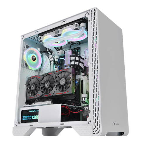 白色主题电竞主机