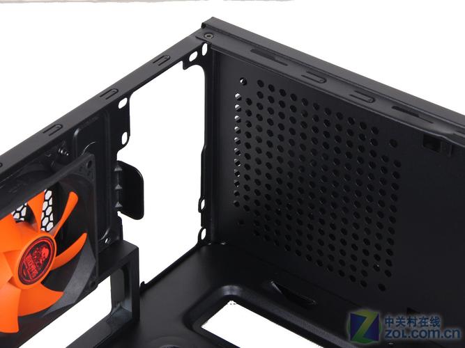 机箱内部硬件布局