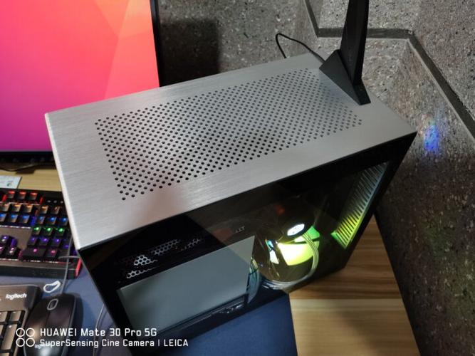 机箱内部硬件安装布局