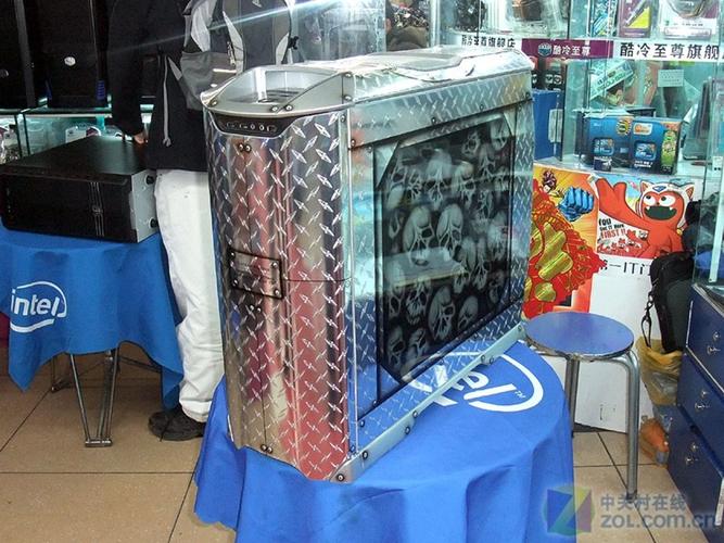 机箱内部结构与主板安装