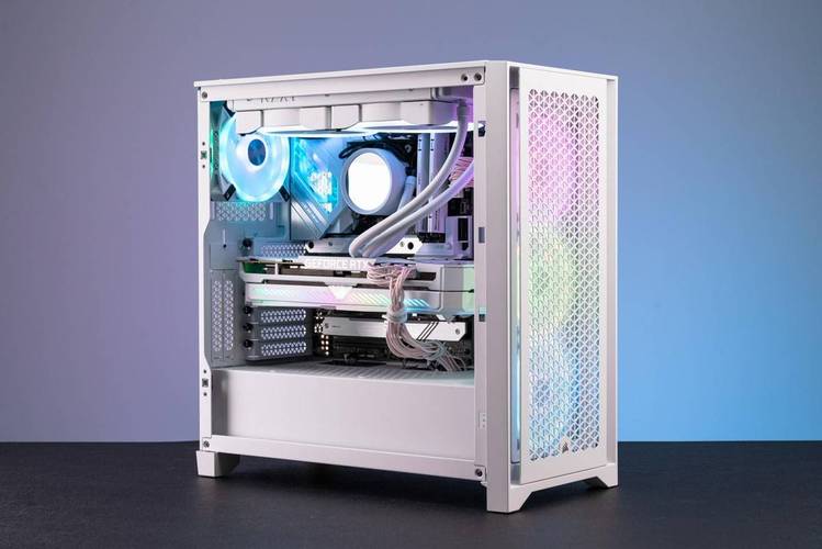 完整的桌面装机效果