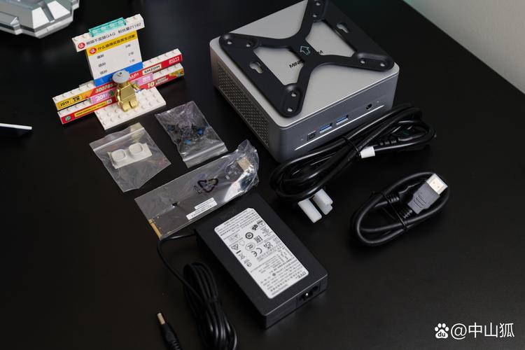 机箱内部硬件布局