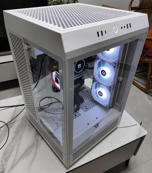 Tt 透视The Tower 500深度评测：全景展示柜与强悍兼容性的完美融合