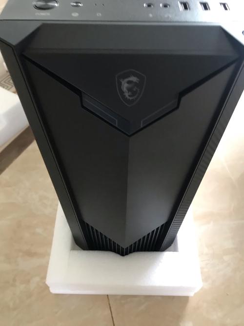 机箱内部硬件安装空间