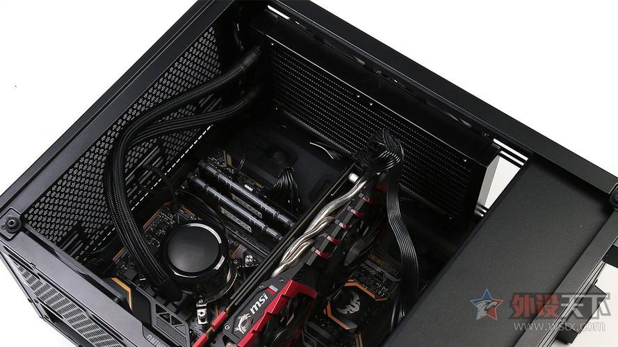 电竞桌面装机效果