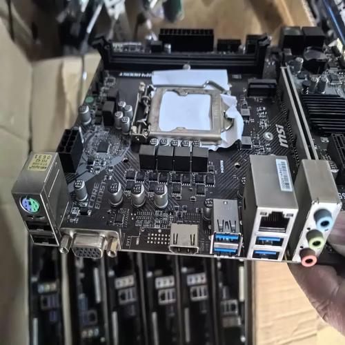 主板核心硬件特写