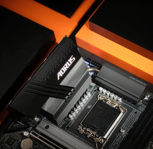 主板内存插槽与扩展接口