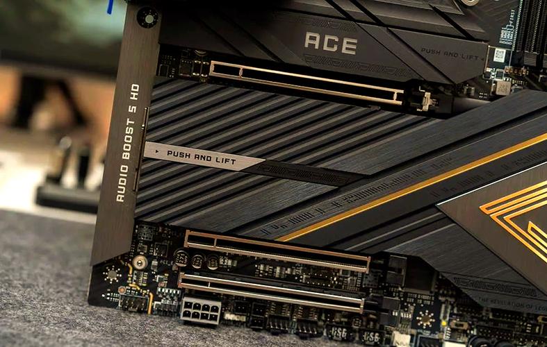 硬核玩家的信仰之选：微星MEG Z390 ACE深度评测