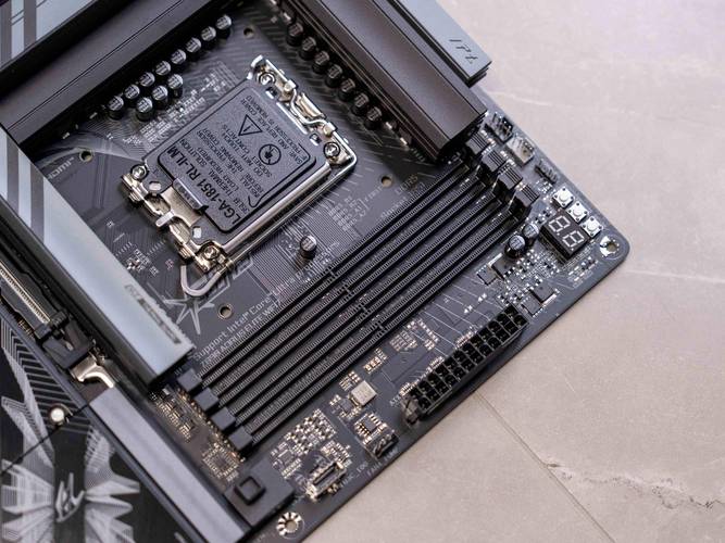 技嘉Z890 AORUS ELITE WIFI7深度评测：LGA 1851平台的性价比之选