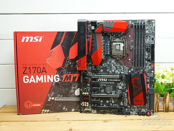 主板供电与内存插槽细节