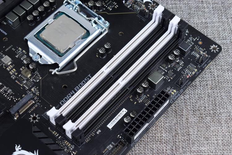 主板核心硬件规格