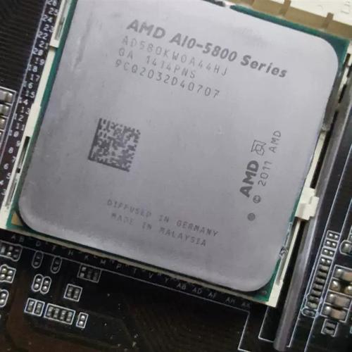 主板核心芯片与插槽