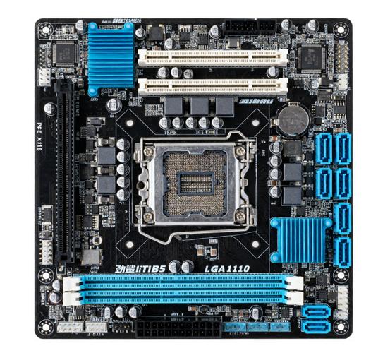 主板核心芯片与接口布局