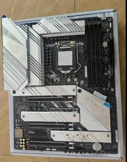 银色信仰之选:华硕ROG STRIX Z590-A GAMING WIFI II深度评测