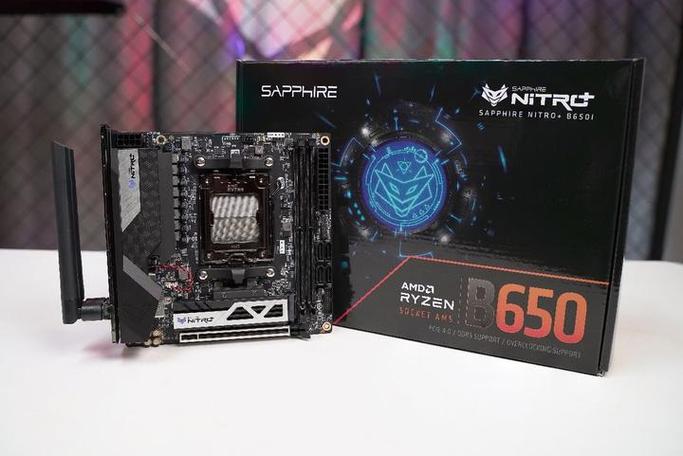 小钢炮的精致之选：蓝宝石NITRO+ B650I WIFI超白金深度评测