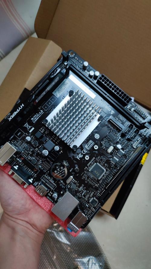 低功耗NAS与软路由利器：映泰J4105NHU深度评测