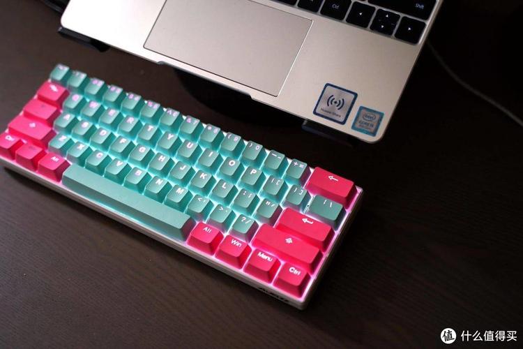 极简桌面新选择：黑爵i610T无线机械键盘深度评测