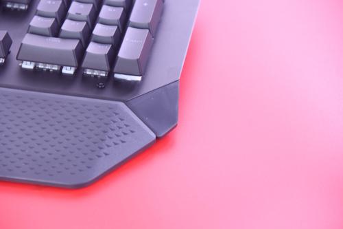 机械键盘轴体结构