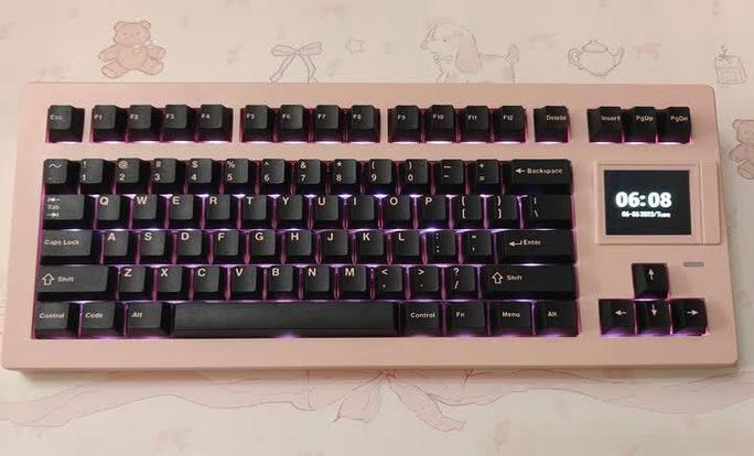 极星系D82 Pro+白轴V2深度评测：颜值与客制化的双重奏