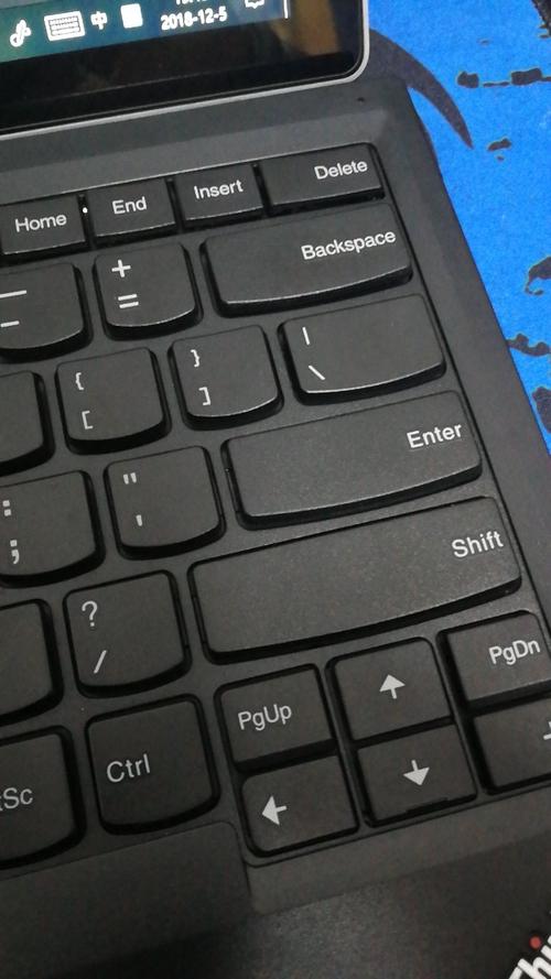 键盘轴体与结构细节