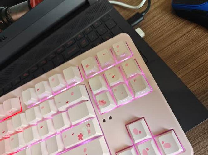 RGB灯效下的键盘表现