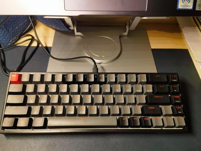 机械键盘轴体与连接技术