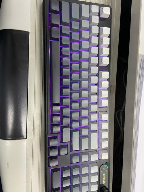 机械键盘Type-C接口细节