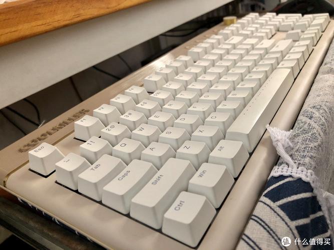 机械键盘轴体与内部结构