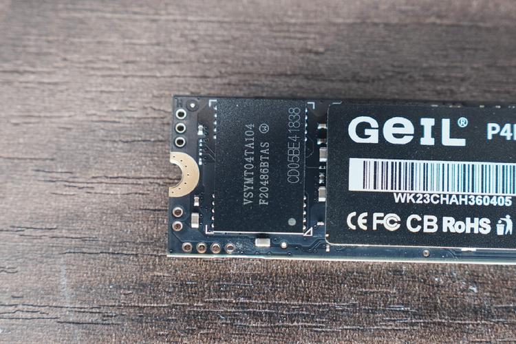 金邦P4P 2TB评测:7300MB/s顺序读、2GB缓存,兼顾性能与性价比的PCIe 4.0固态