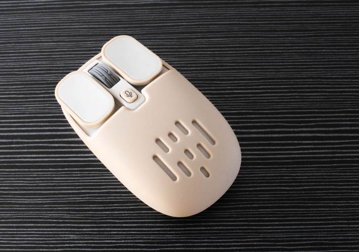 科技办公桌面与电脑外设