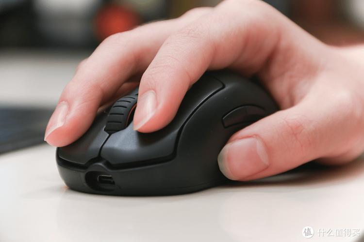 游戏外设与参数性能概念图