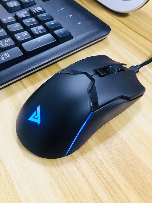 电竞桌面设备环境