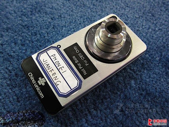 键鼠与游戏显示设备