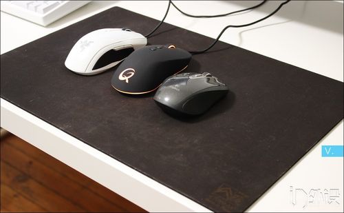 硬件传感器与电子技术概念图