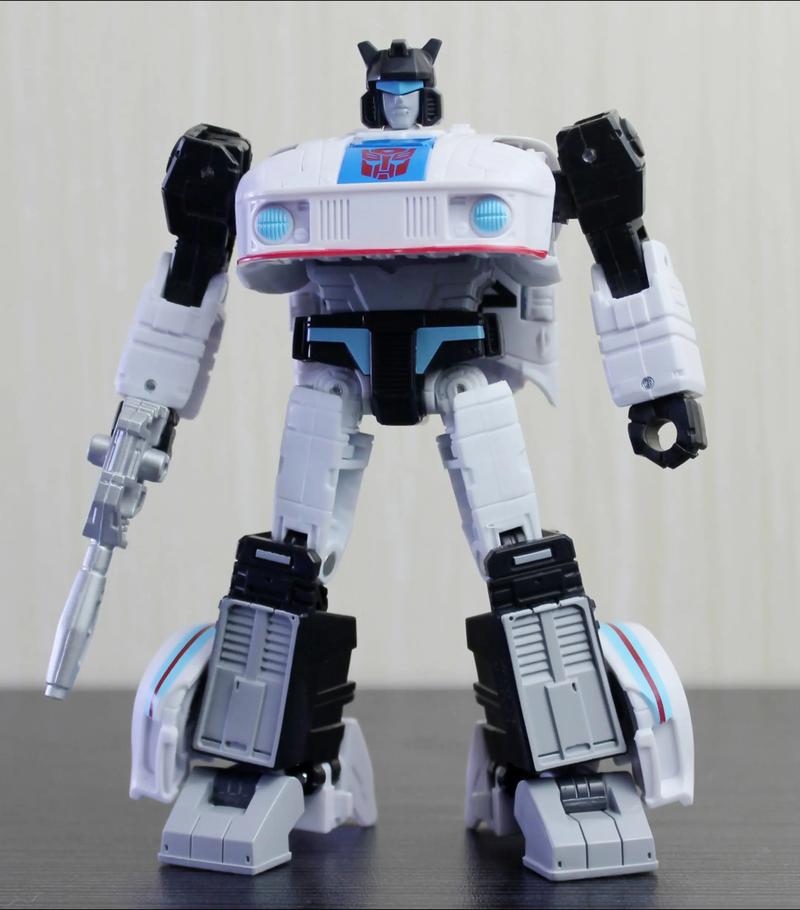 电脑桌面上的鼠标和笔记本