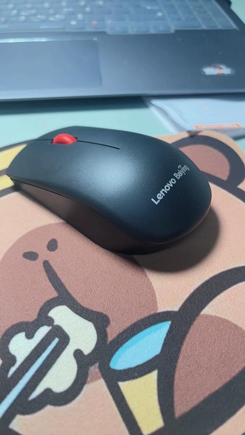 办公桌面与外设组合