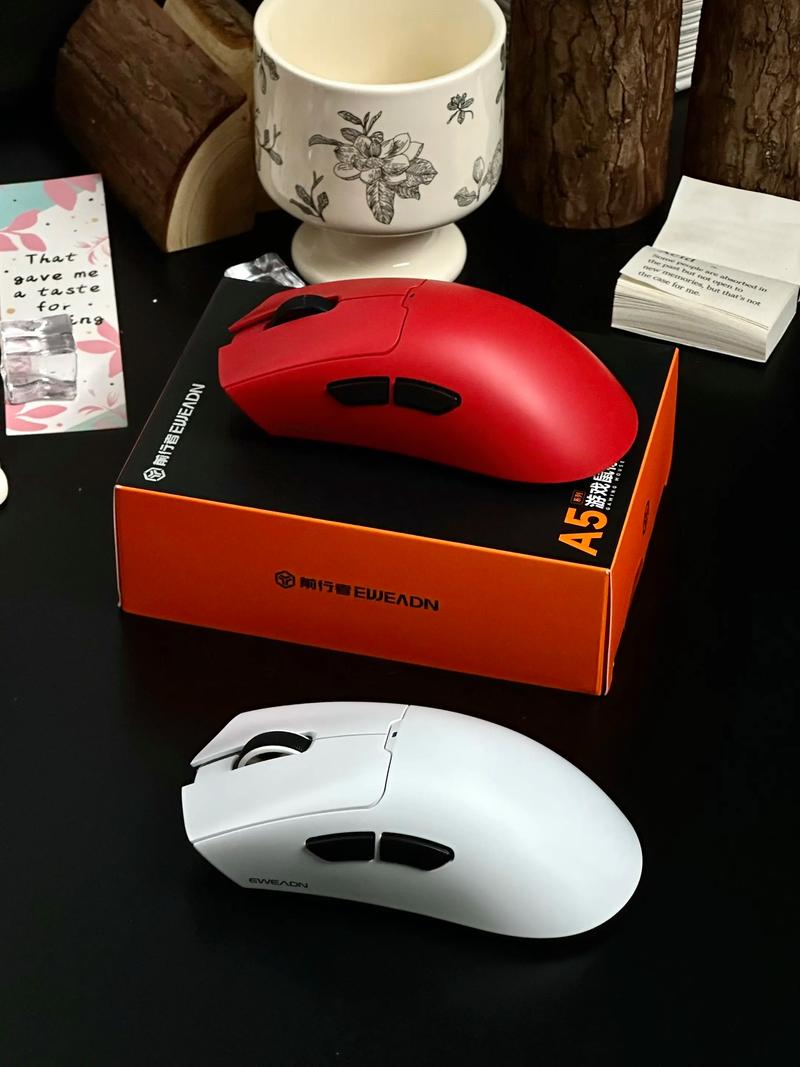 科技产品的充电与电源管理场景