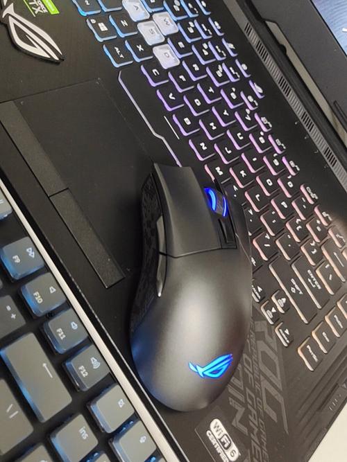 游戏鼠标核心硬件特写