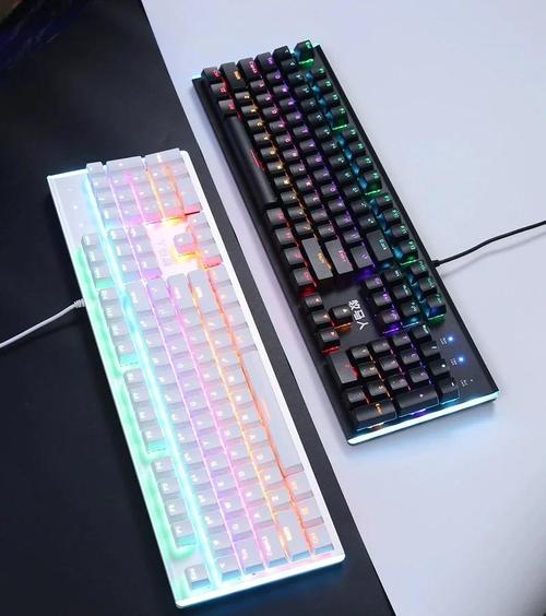 桌面办公设备与鼠标